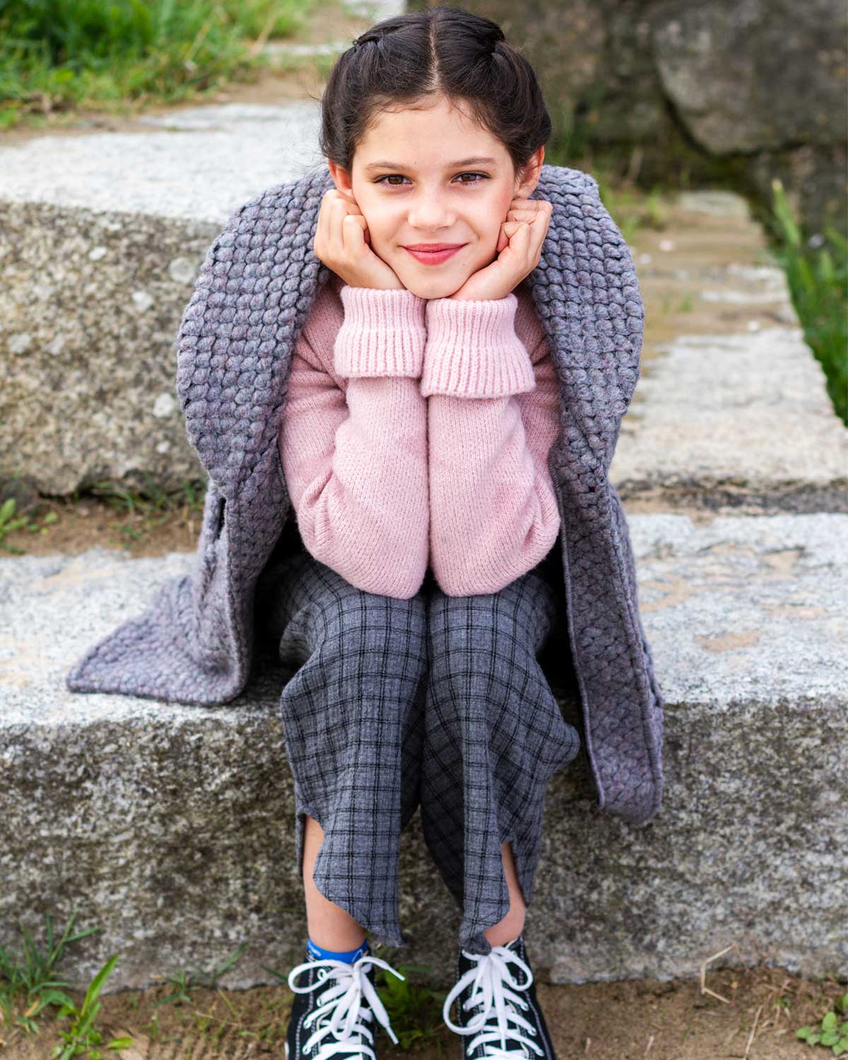 Chaleco grueso de niña Mishti en color gris