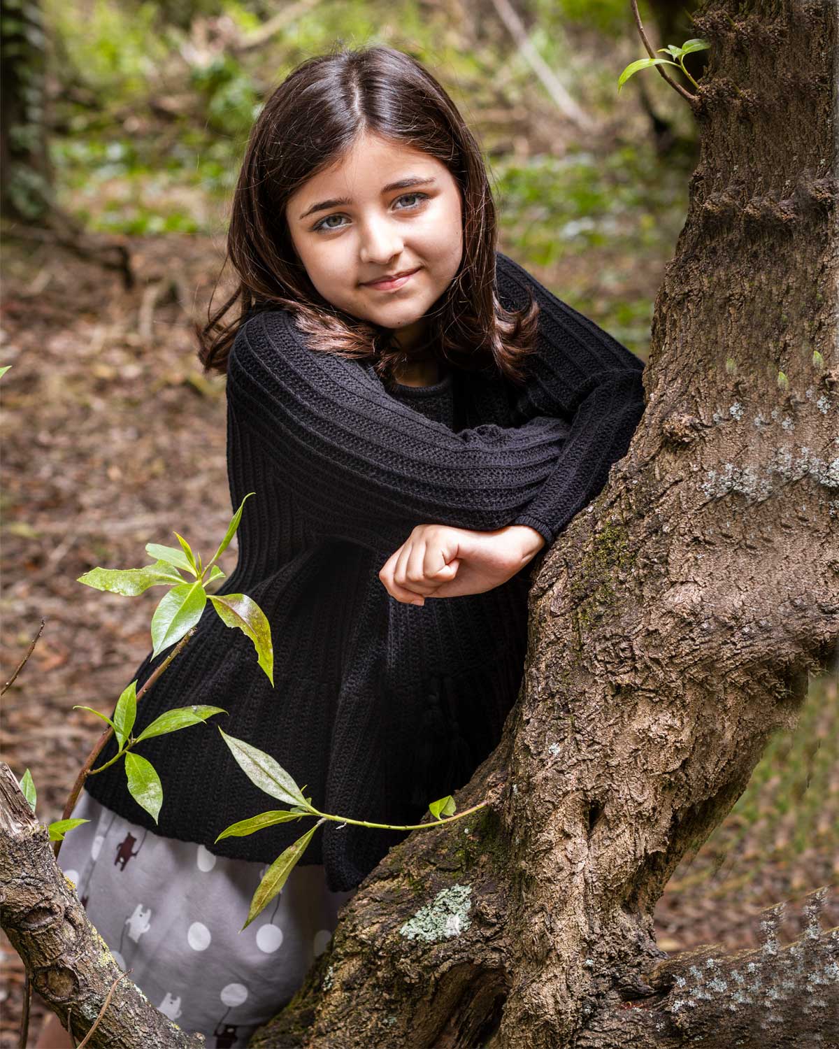 Falda de niña Mishti en color gris con estampado de osos en diversos colores y goma en la cintura 4